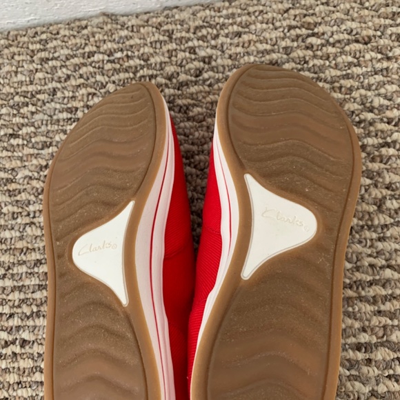 Clarks Red Sneakers - Picture 7 of 11
